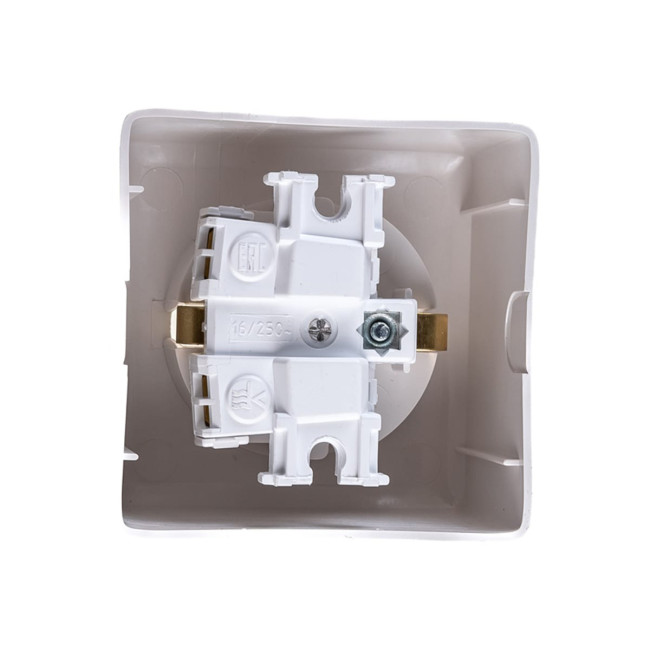 ХИТ О/У РОЗЕТКА с заземлением без шторок 16А, 250В, БЕЛЫЙ. Россия - Артикул RA16-133-B