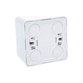 ЭТЮД О/У РОЗЕТКА с заземлением со шторками 16А 250B, БEЛЫЙ