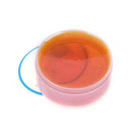 Канифоль сосновая, банка 20 г., ГОСТ 19113-84.