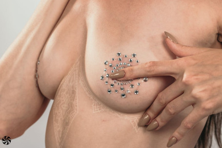 Наклейки на грудь Rowland - Артикул 219952