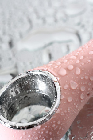 Розовый силиконовый вибратор с электростимуляцией GALVANI VIBE - 21 см. - Артикул 159398