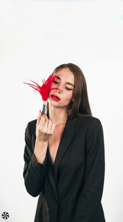 Красный перьевой тиклер Plume - 23 см. - Артикул 224572